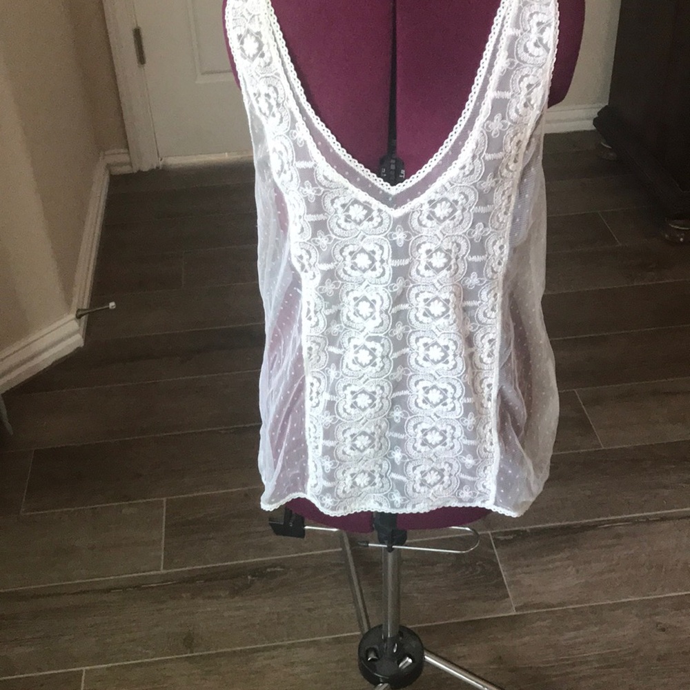 Beautiful lace tank top